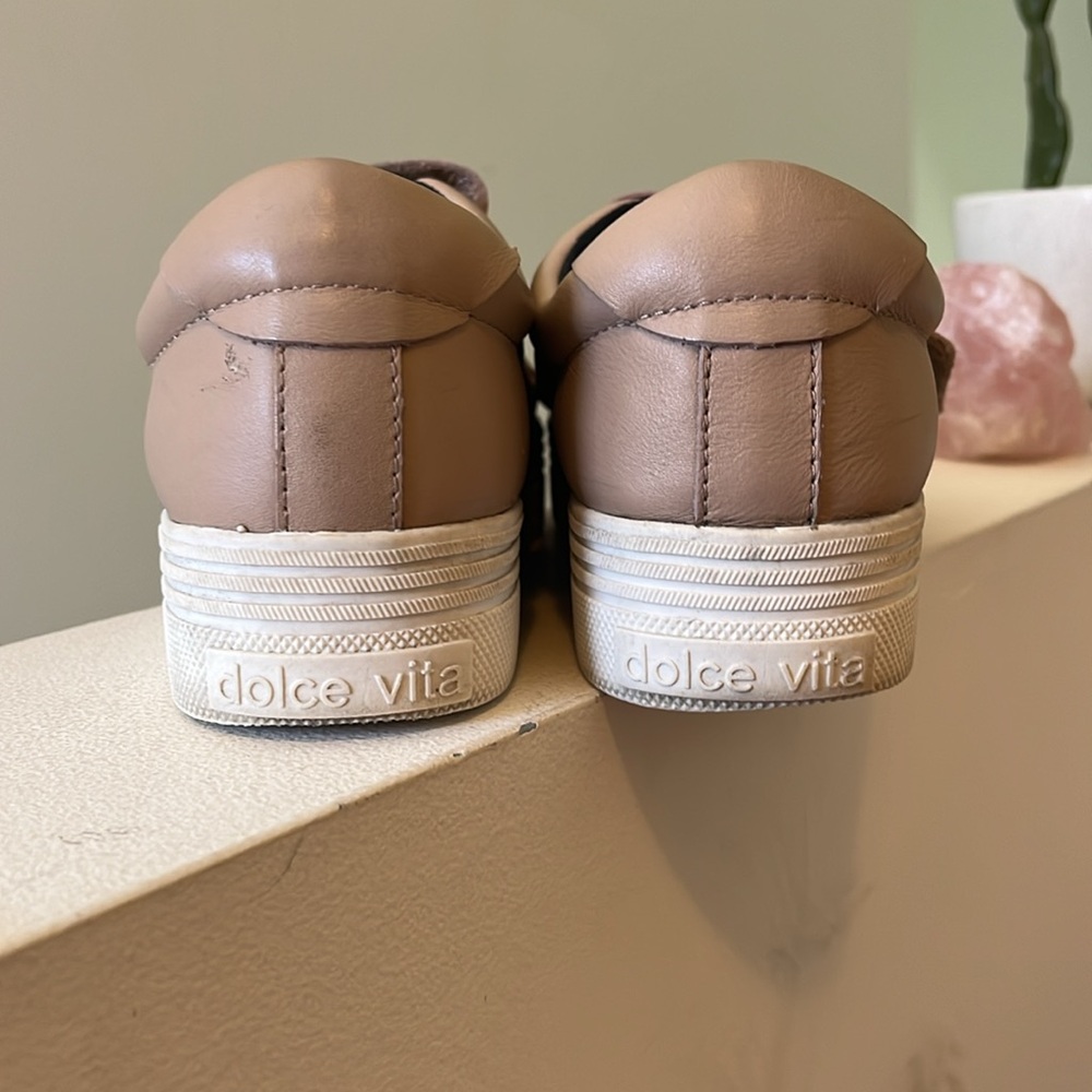 Dolce Vita Tina Sneaker - Picture 10 of 10